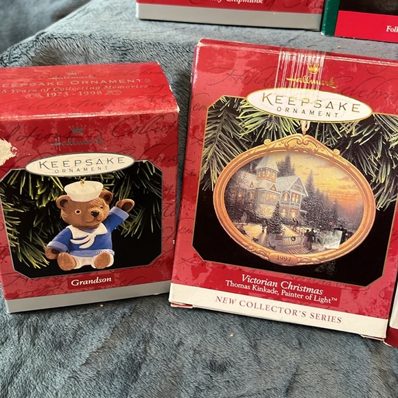 VINTAGE HALLMARK KEEPSAKE ORNAMENTS LOT OF 7 all 1990’s #2 - Picture 4 of 7
